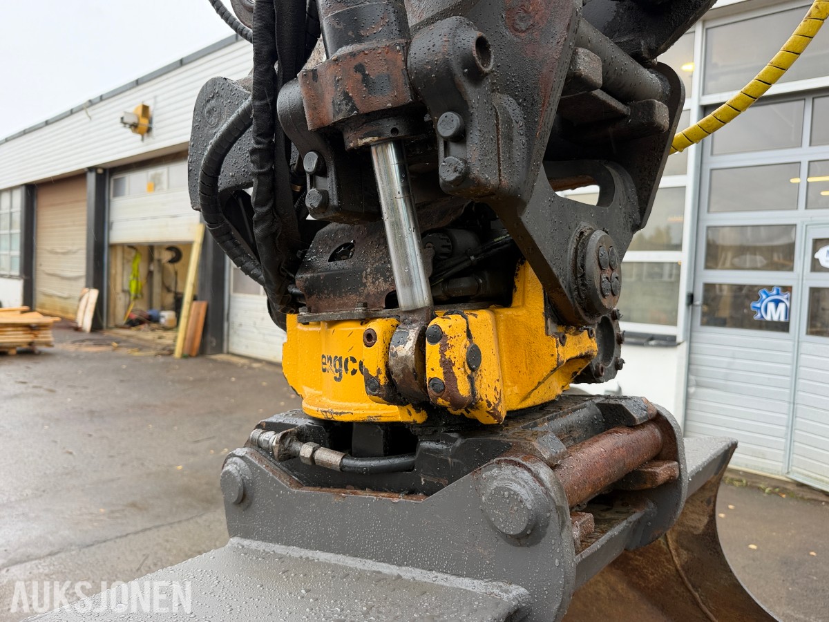 2015 Volvo ECR58D / Rail/skinnegående / Rototilt / Bæreskuffe + 3x skuffer