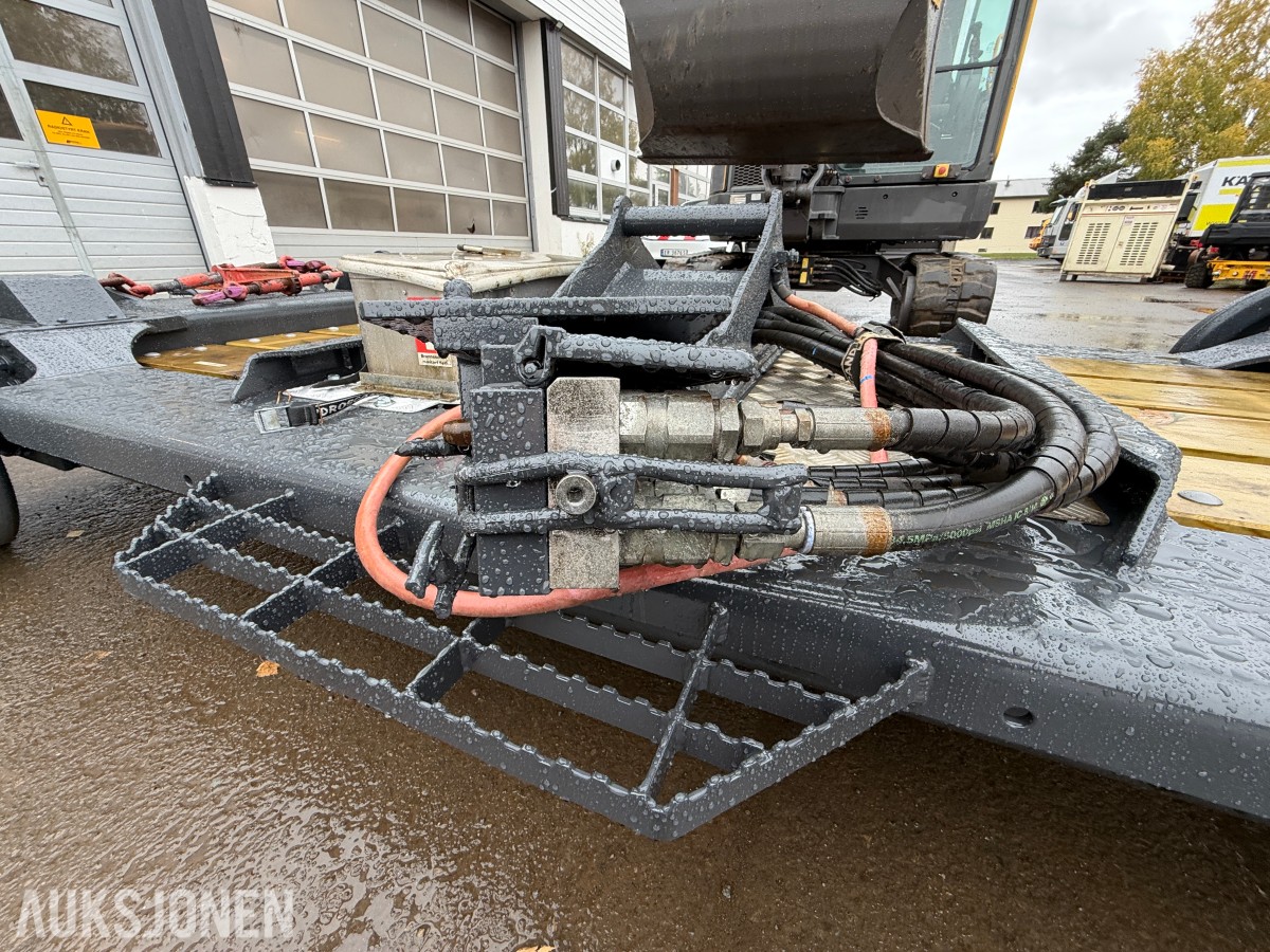 2015 Volvo ECR58D / Rail/skinnegående / Rototilt / Bæreskuffe + 3x skuffer