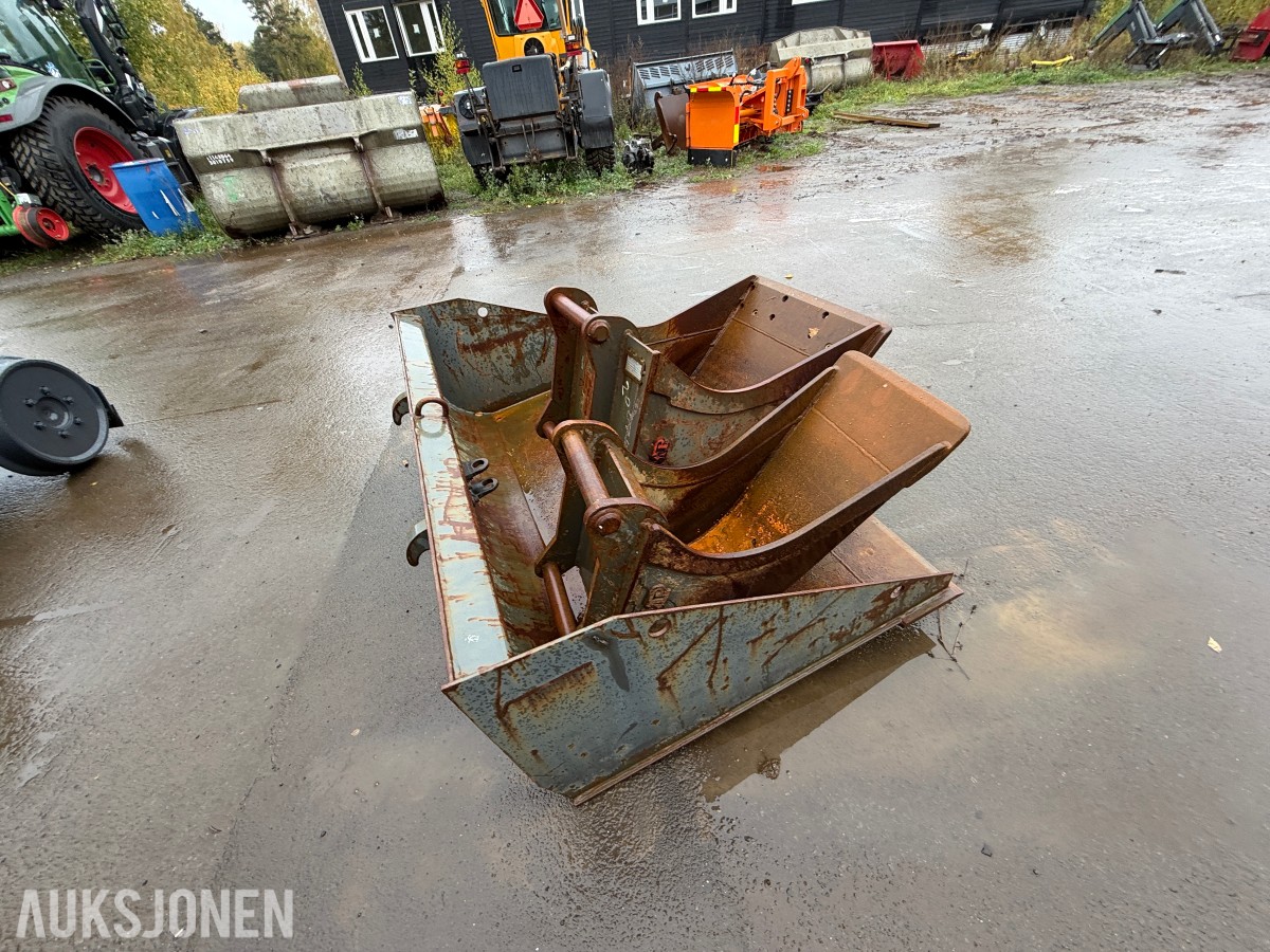 2015 Volvo ECR58D / Rail/skinnegående / Rototilt / Bæreskuffe + 3x skuffer