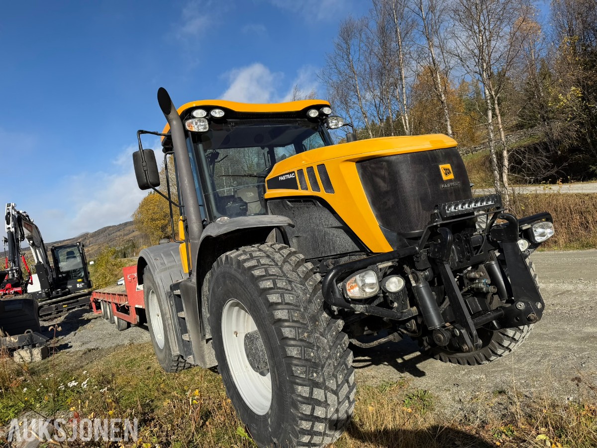 2012 JCB Fastrac 3230 traktor