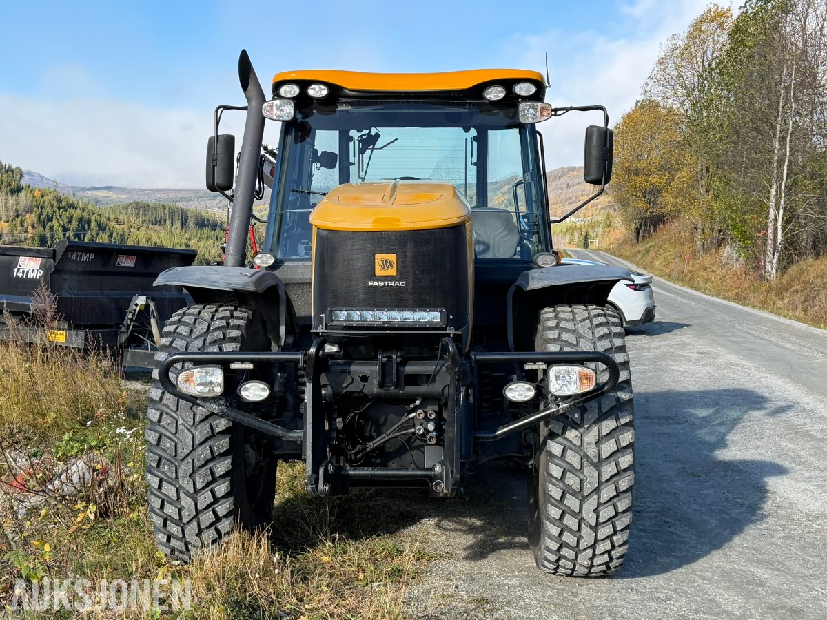 2012 JCB Fastrac 3230 traktor