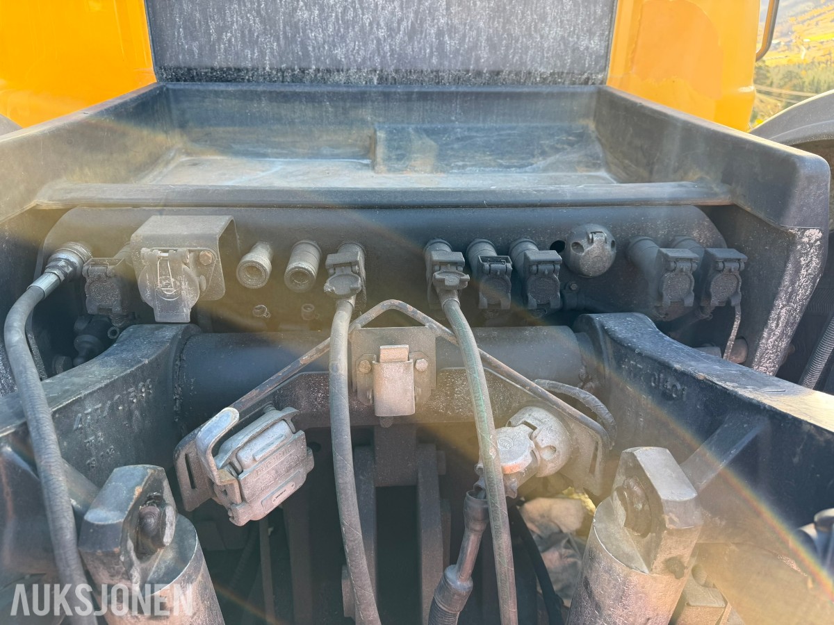 2012 JCB Fastrac 3230 traktor
