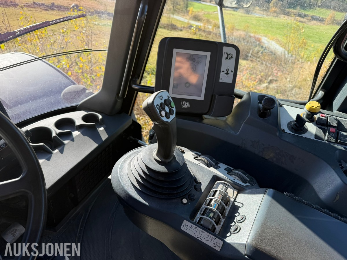 2012 JCB Fastrac 3230 traktor