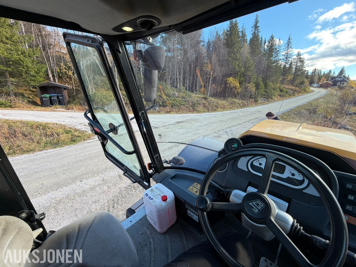 2012 JCB Fastrac 3230 traktor