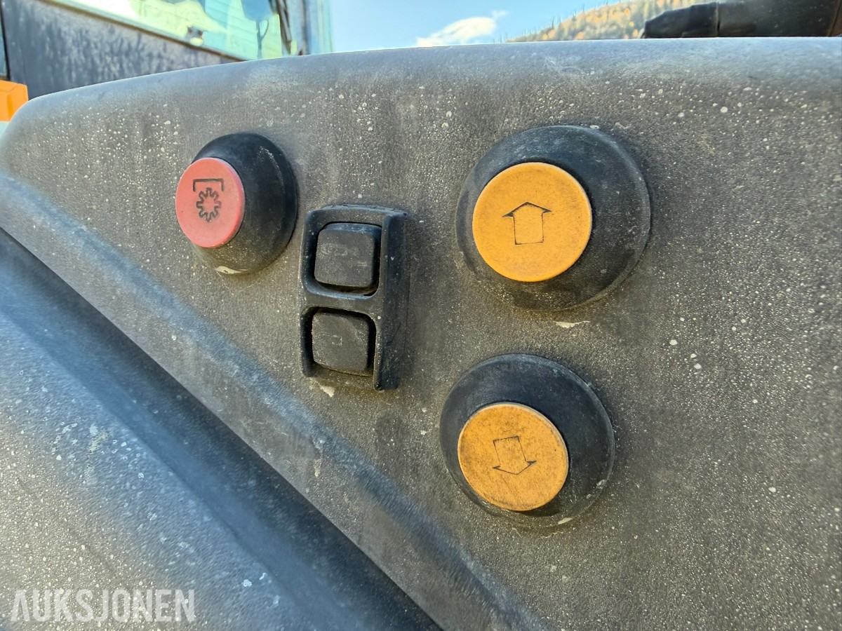 2012 JCB Fastrac 3230 traktor