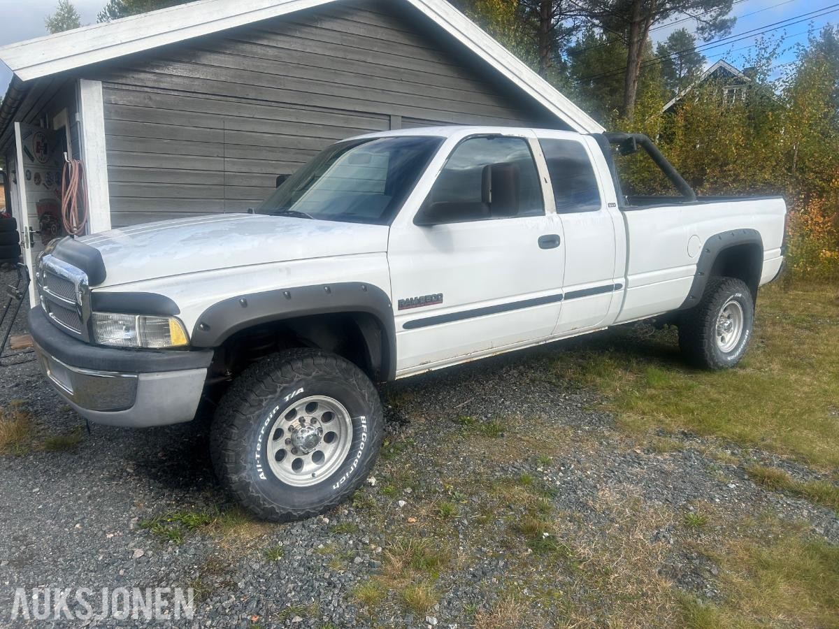 2001 Dodge RAM 2500 5.9 Cummins Automat, Hengerfeste