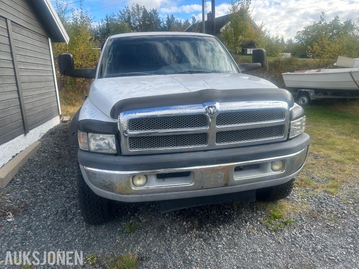 2001 Dodge RAM 2500 5.9 Cummins Automat, Hengerfeste