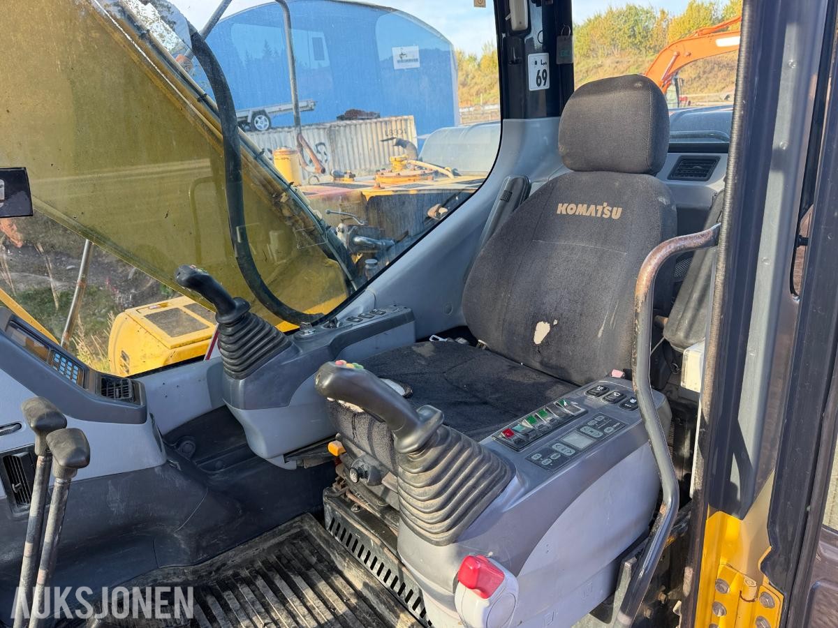 2003 Komatsu PC180LC-7K gravemaskin med skuffe - Sentralsmøring