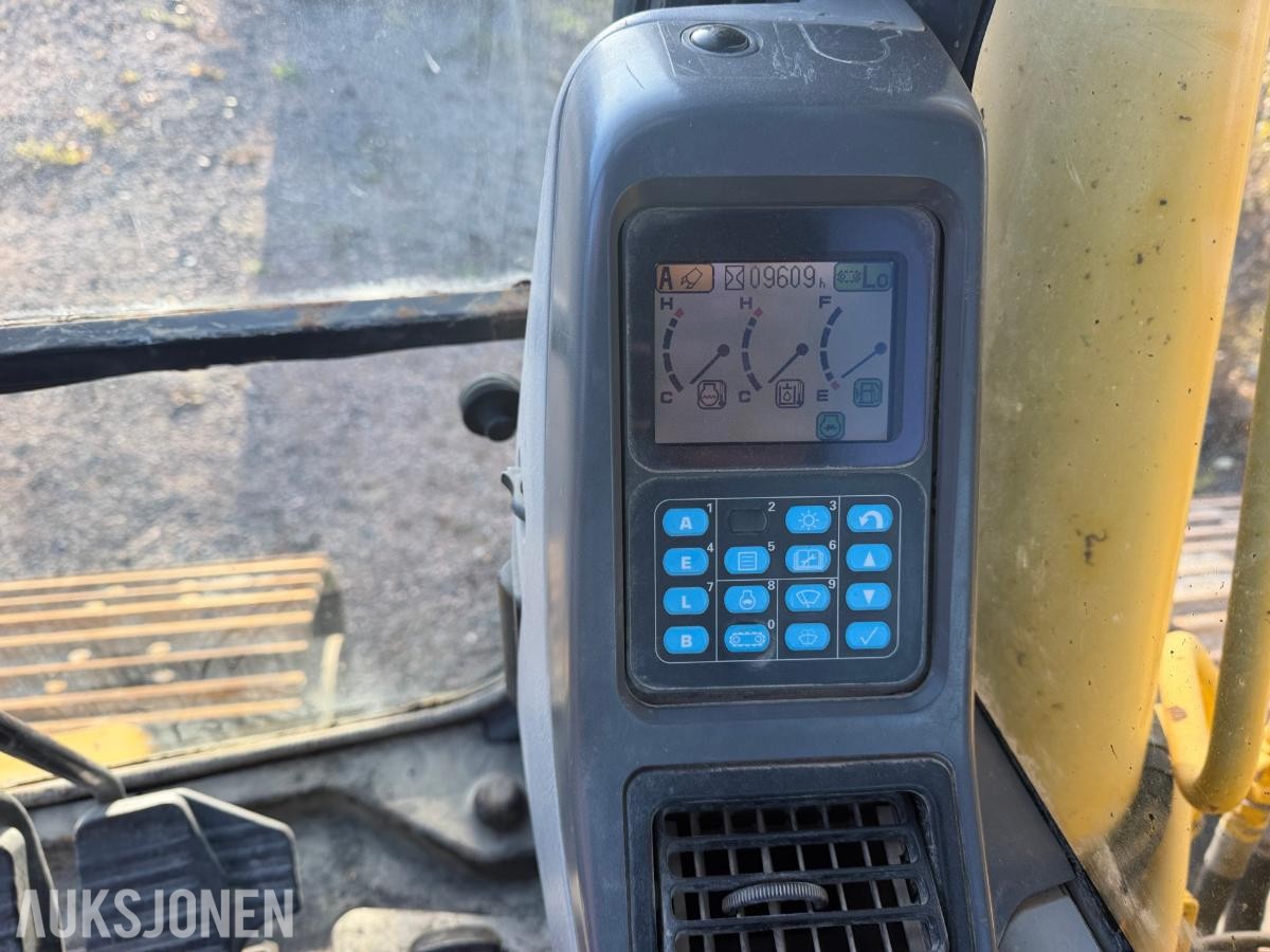 2003 Komatsu PC180LC-7K gravemaskin med skuffe - Sentralsmøring