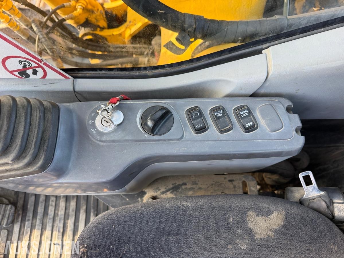 2003 Komatsu PC180LC-7K gravemaskin med skuffe - Sentralsmøring