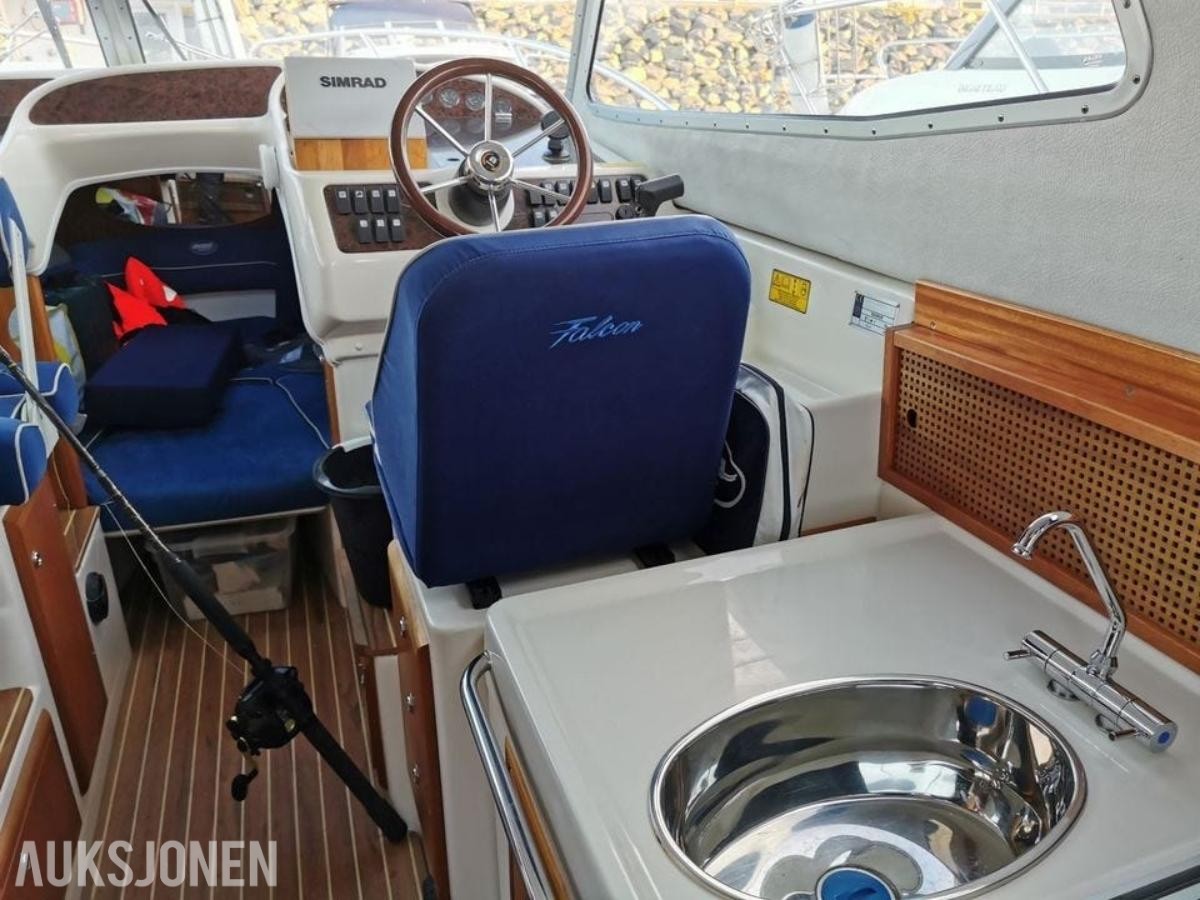 2010 Bella Falcon 26 med Cummins mercrusier 320 