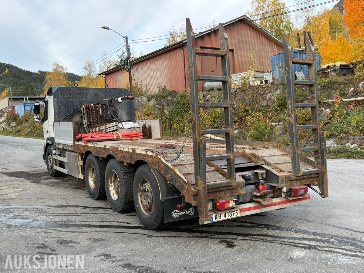 2013 Volvo FMX 500 lastebil med maskinplan - 8x4