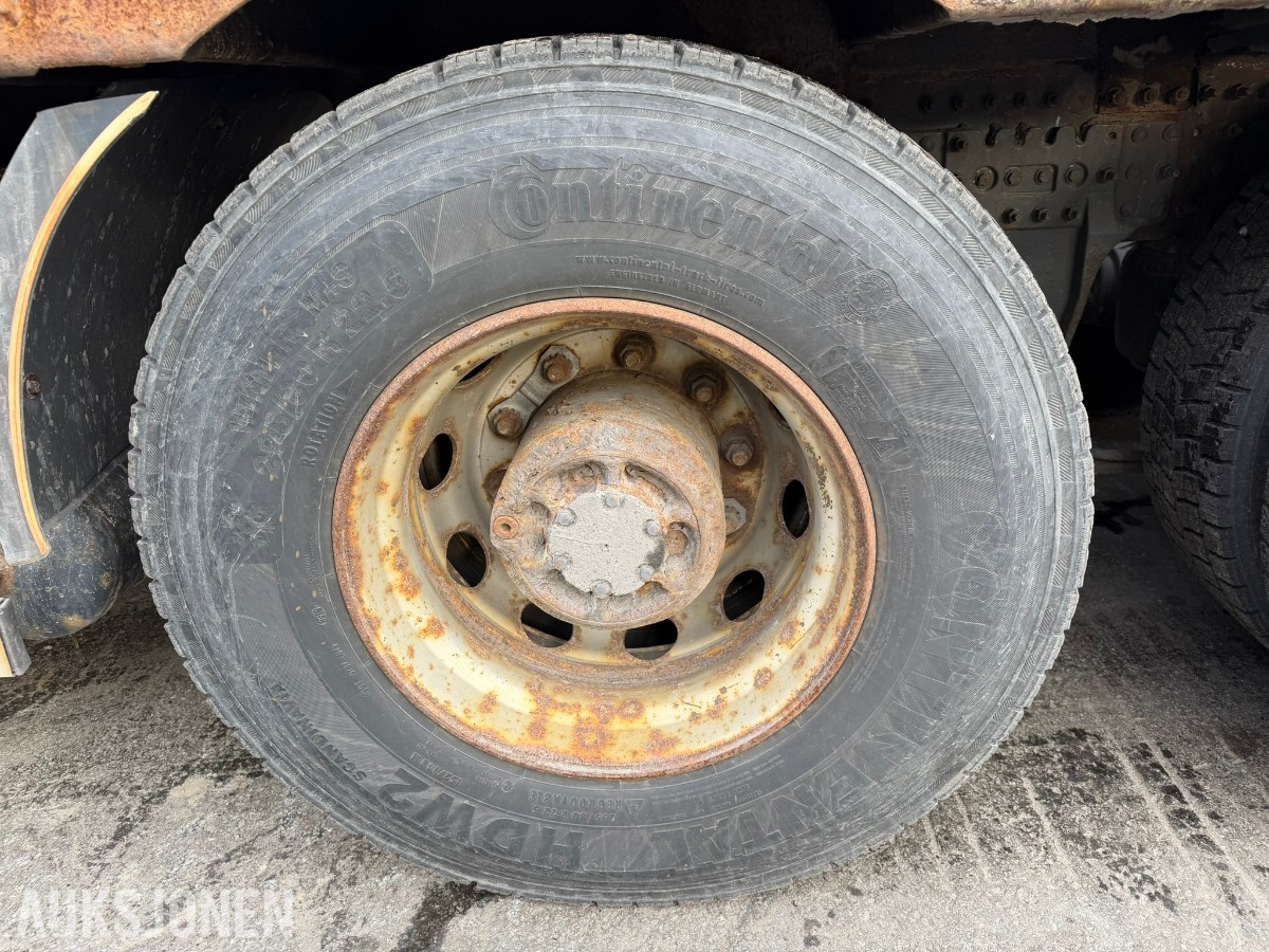 2013 Volvo FMX 500 lastebil med maskinplan - 8x4