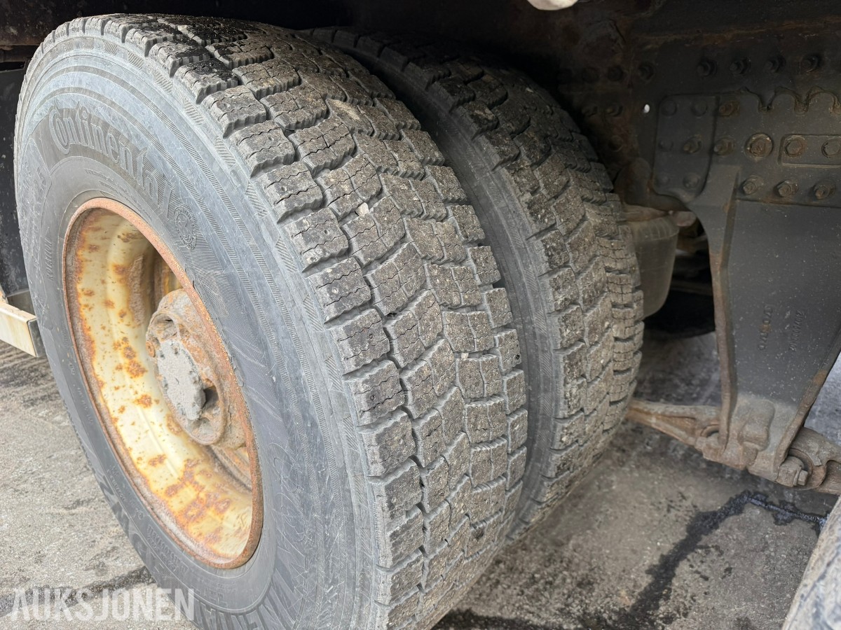 2013 Volvo FMX 500 lastebil med maskinplan - 8x4