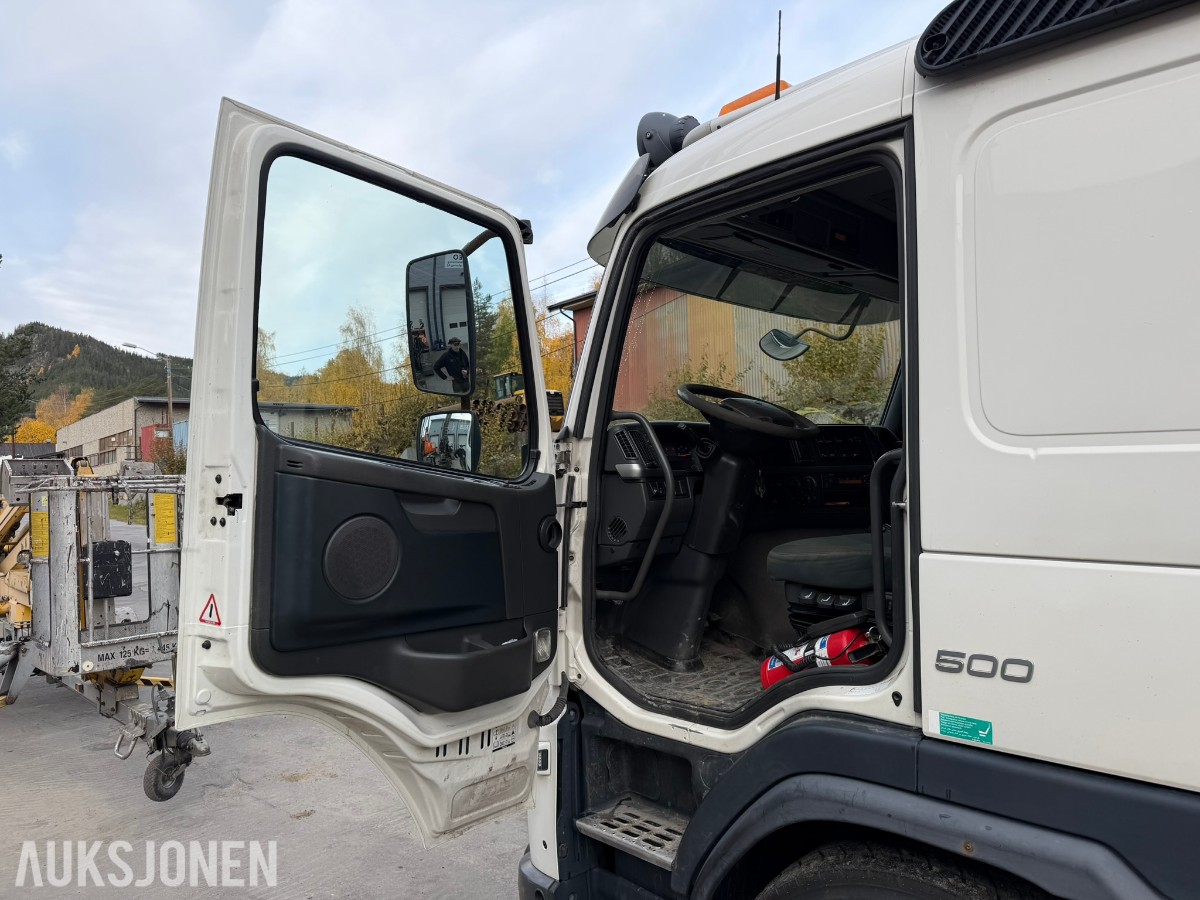 2013 Volvo FMX 500 lastebil med maskinplan - 8x4