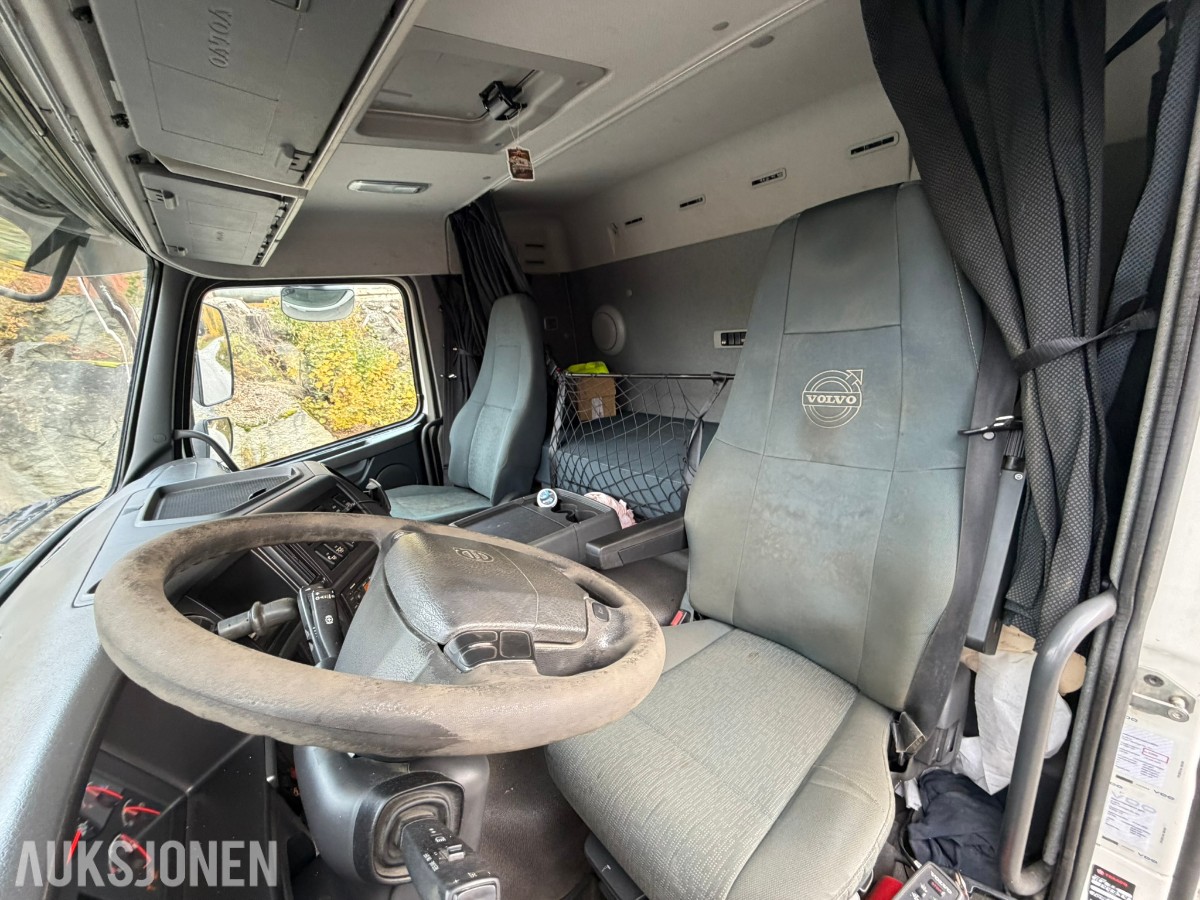 2013 Volvo FMX 500 lastebil med maskinplan - 8x4