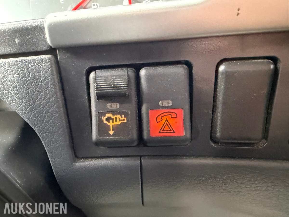 2013 Volvo FMX 500 lastebil med maskinplan - 8x4