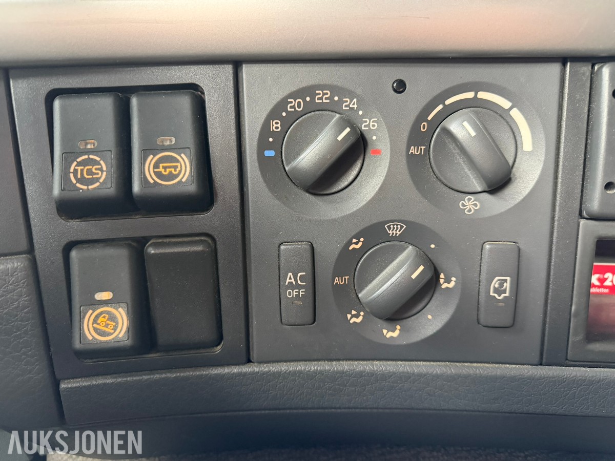 2013 Volvo FMX 500 lastebil med maskinplan - 8x4