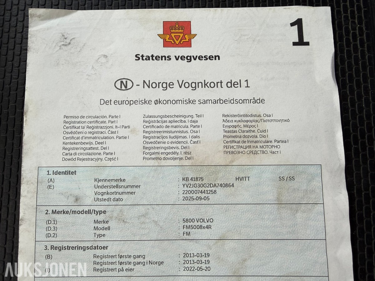 2013 Volvo FMX 500 lastebil med maskinplan - 8x4