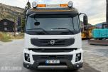 2013 Volvo FMX 500 lastebil med maskinplan - 8x4 