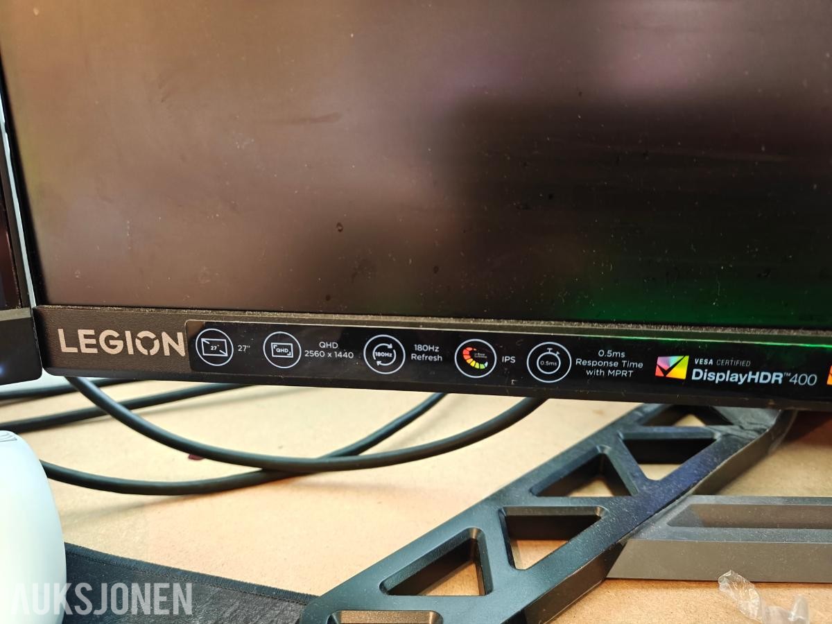 Lenovo l24e og legion r27, 2 stk gamingskjermer