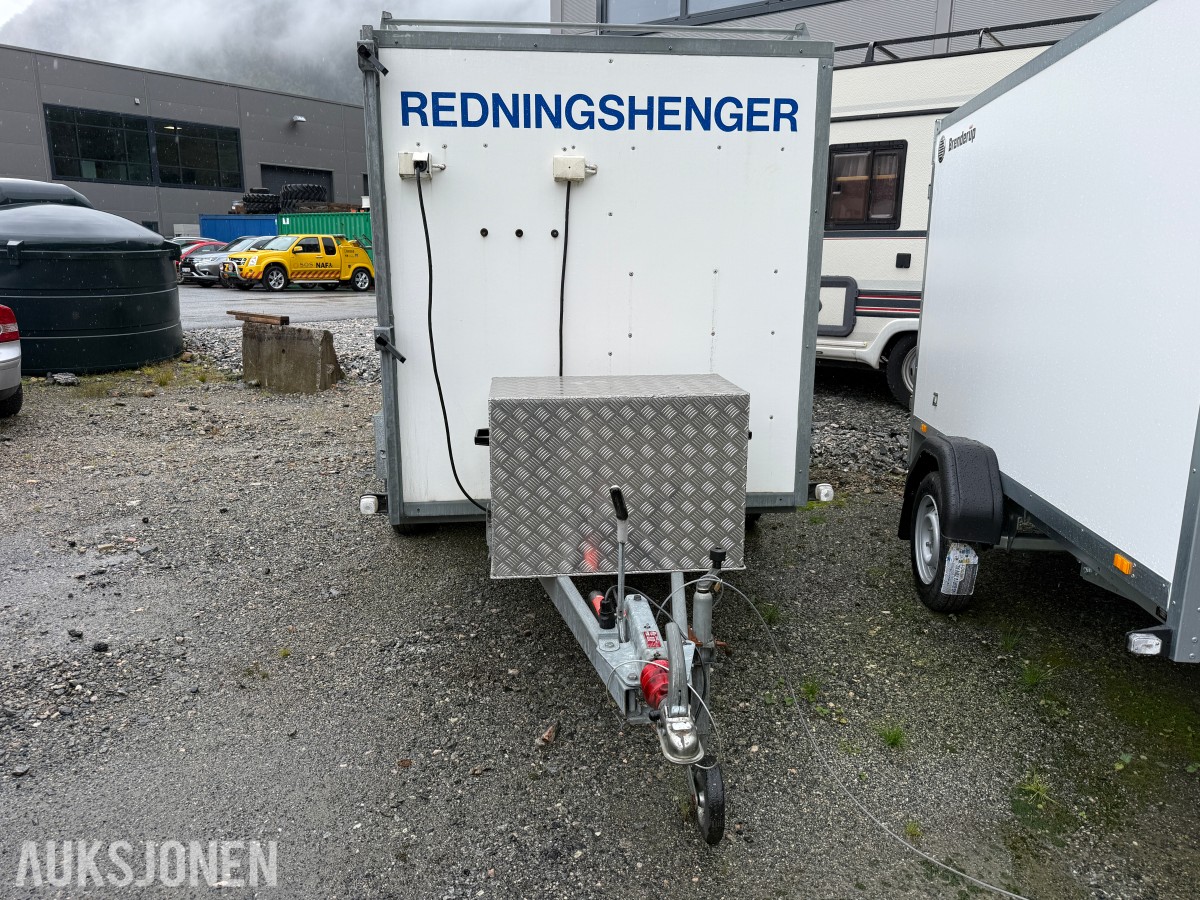 2003 Tysse redningshengar med aggregat og div utstyr