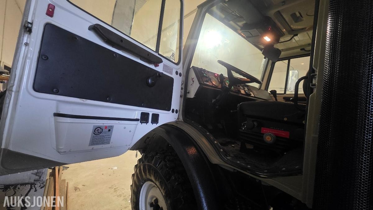 1990 Mercedes-Benz UNIMOG 1550 L