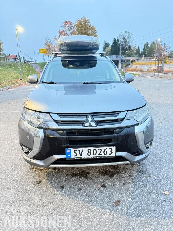 2017 Mitsubishi Outlander PHEV 2.0 HYBRID 202HK 4WD INSTYLE+ RYGGEKAMERA KUPEVARMER