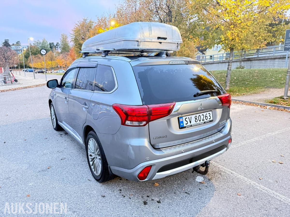 2017 Mitsubishi Outlander PHEV 2.0 HYBRID 202HK 4WD INSTYLE+ RYGGEKAMERA KUPEVARMER