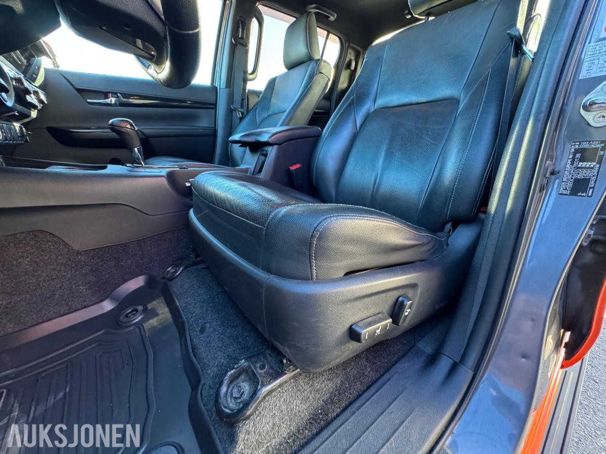 2019 Toyota Hilux Double Cab 2.4 150hk 4WD aut 4D / 204479km