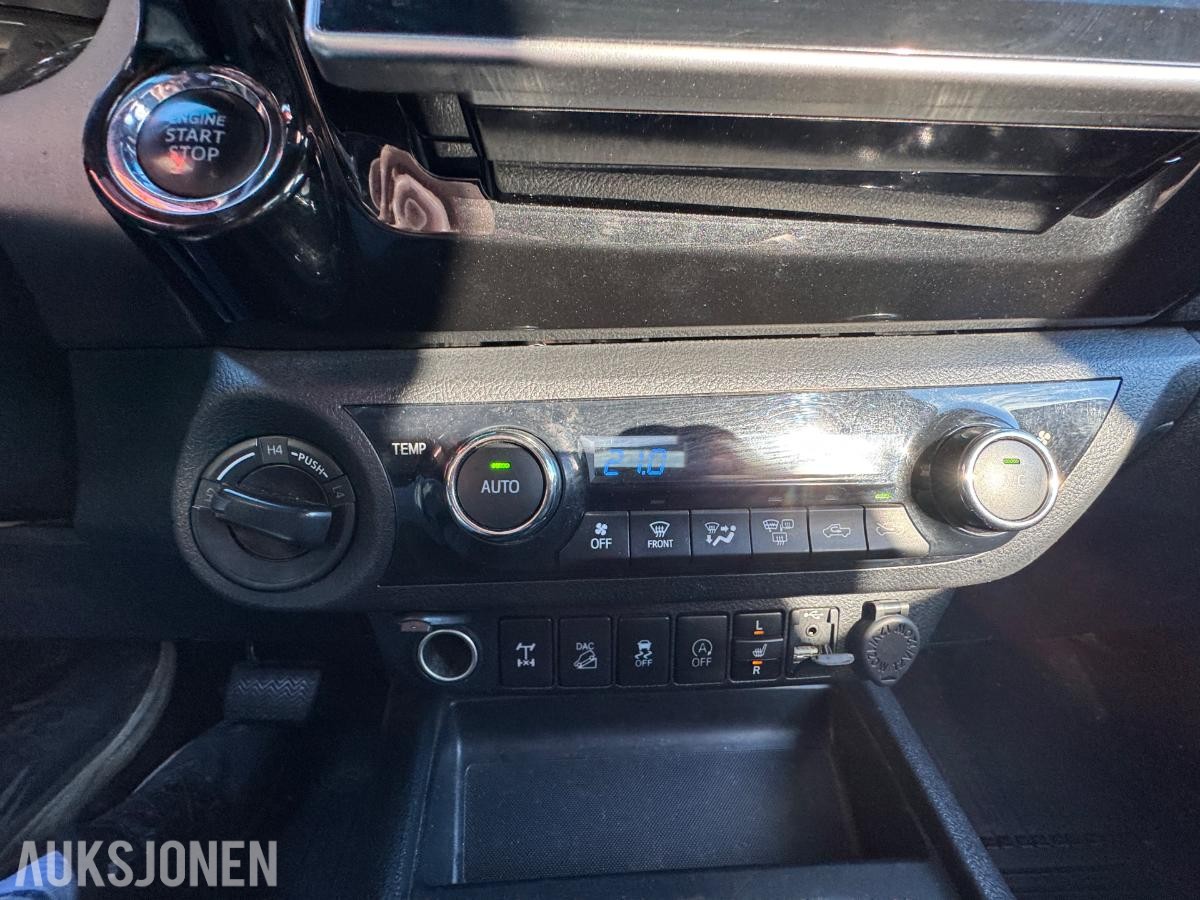 2019 Toyota Hilux Double Cab 2.4 150hk 4WD aut 4D / 204479km