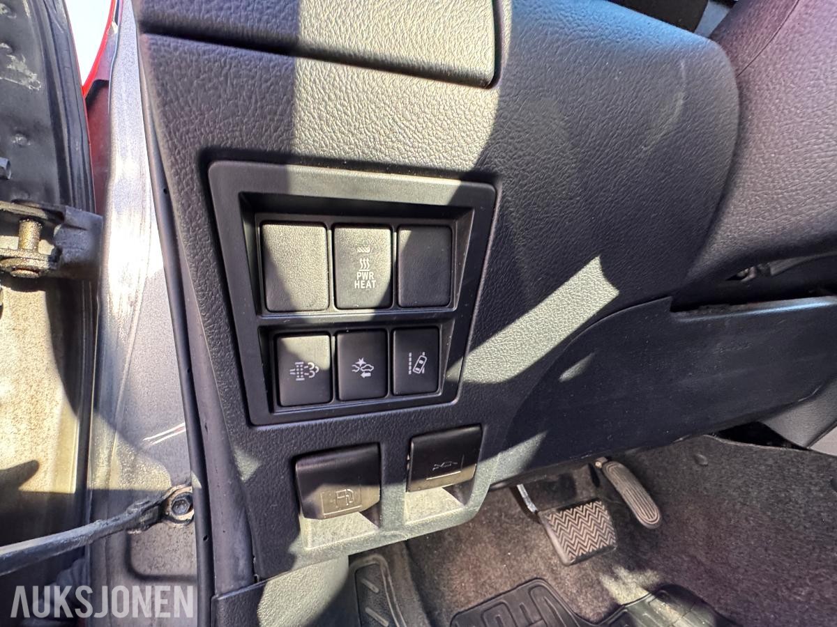 2019 Toyota Hilux Double Cab 2.4 150hk 4WD aut 4D / 204479km