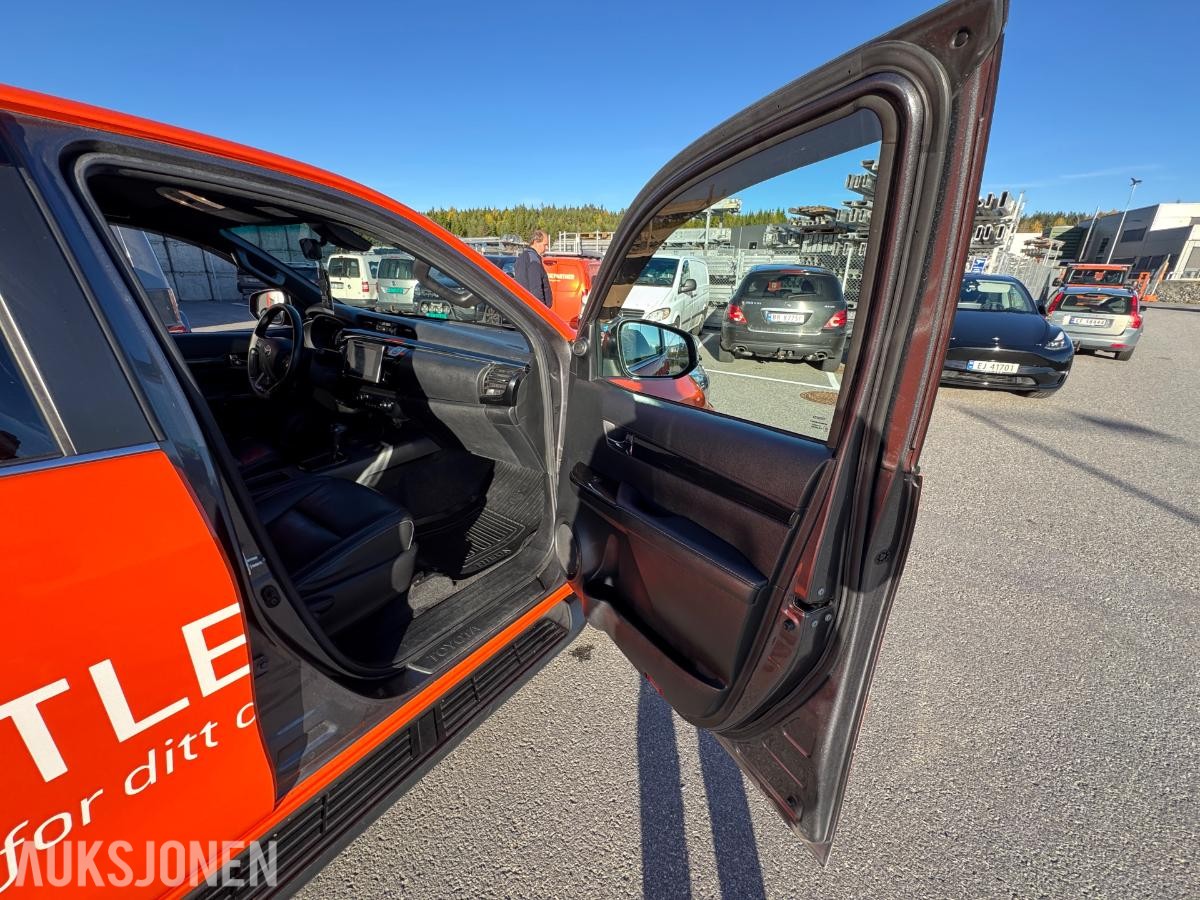 2019 Toyota Hilux Double Cab 2.4 150hk 4WD aut 4D / 204479km