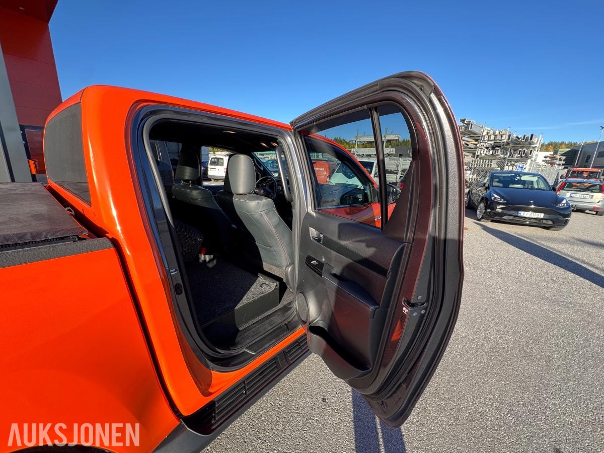 2019 Toyota Hilux Double Cab 2.4 150hk 4WD aut 4D / 204479km