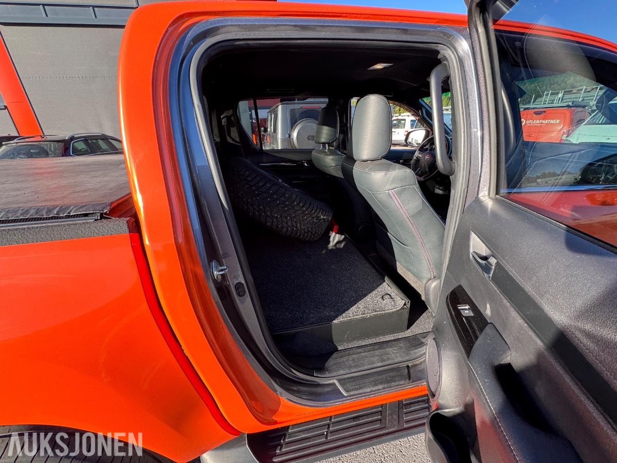 2019 Toyota Hilux Double Cab 2.4 150hk 4WD aut 4D / 204479km