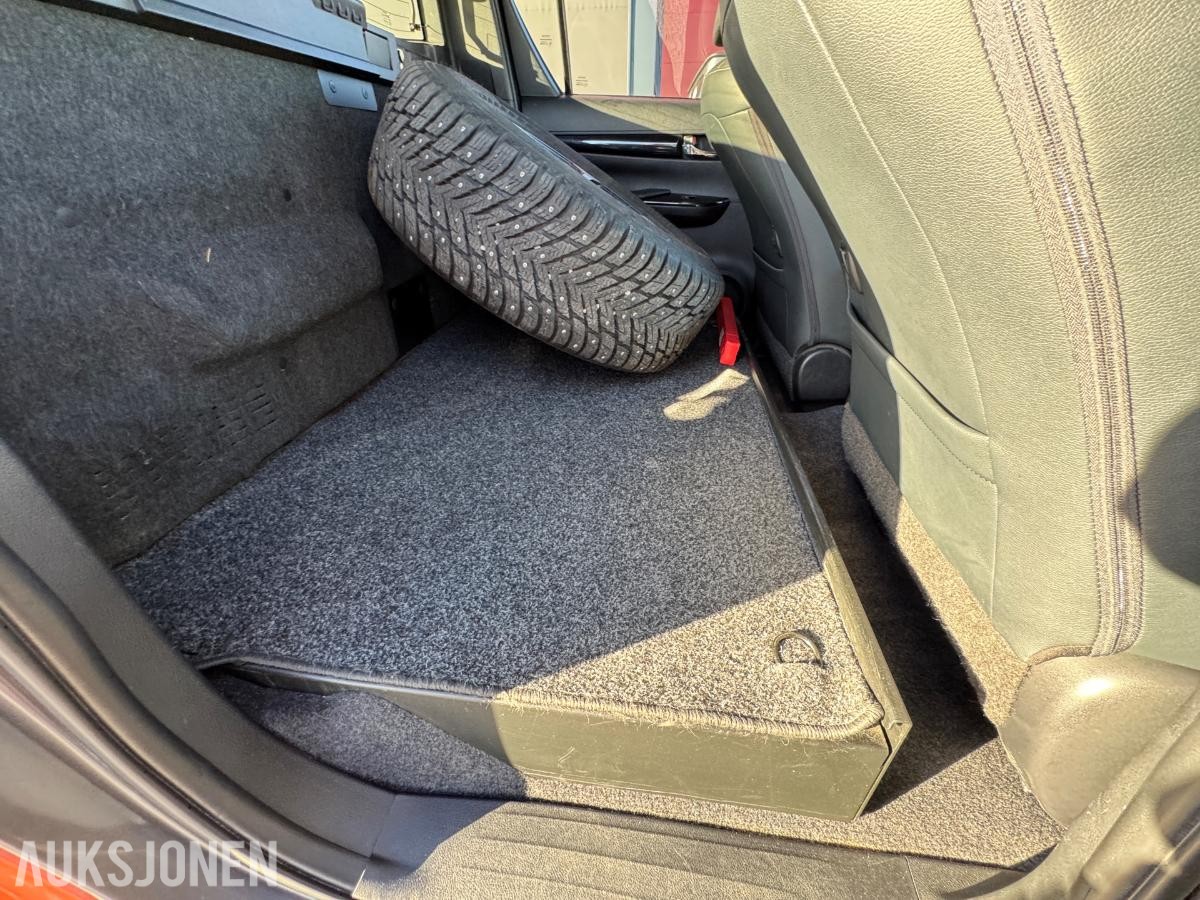 2019 Toyota Hilux Double Cab 2.4 150hk 4WD aut 4D / 204479km
