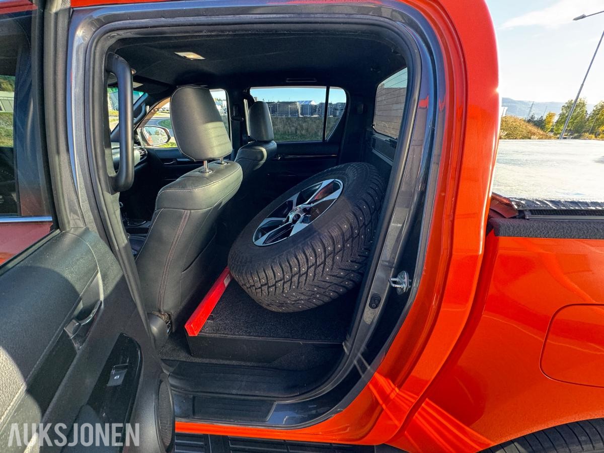 2019 Toyota Hilux Double Cab 2.4 150hk 4WD aut 4D / 204479km