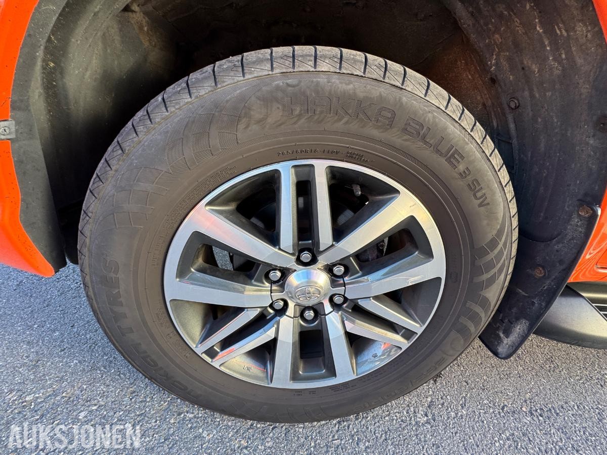 2019 Toyota Hilux Double Cab 2.4 150hk 4WD aut 4D / 204479km
