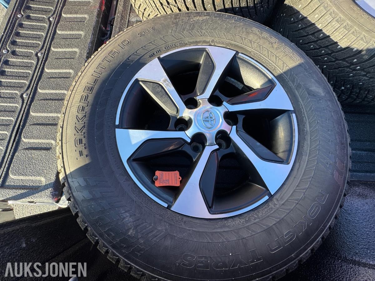 2019 Toyota Hilux Double Cab 2.4 150hk 4WD aut 4D / 204479km