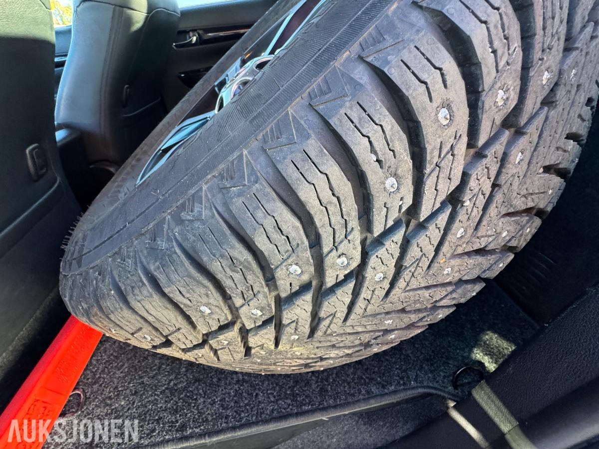 2019 Toyota Hilux Double Cab 2.4 150hk 4WD aut 4D / 204479km