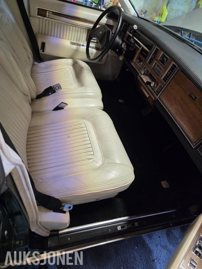 1980 Cadillac Seville 6.0 152hk eu ok 11.2030 114000km