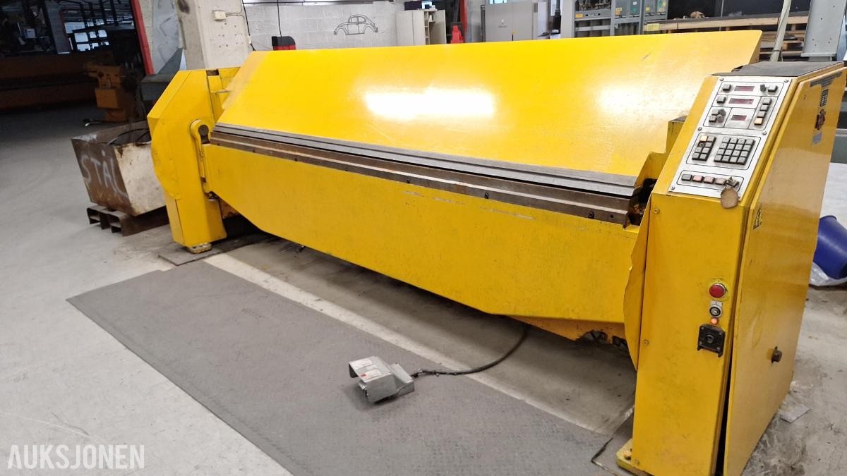 RAS 67.30 Knekkemaskin - Klippebredde: 3200mm