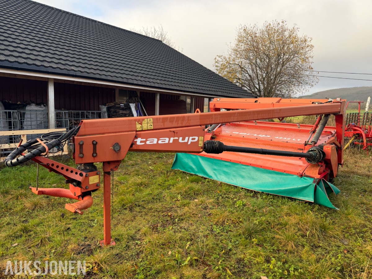 2008 KVERNLAND TAARUP 4232 LT SLÅMASKIN, 3,2 METERS ARBEIDSBREDDE