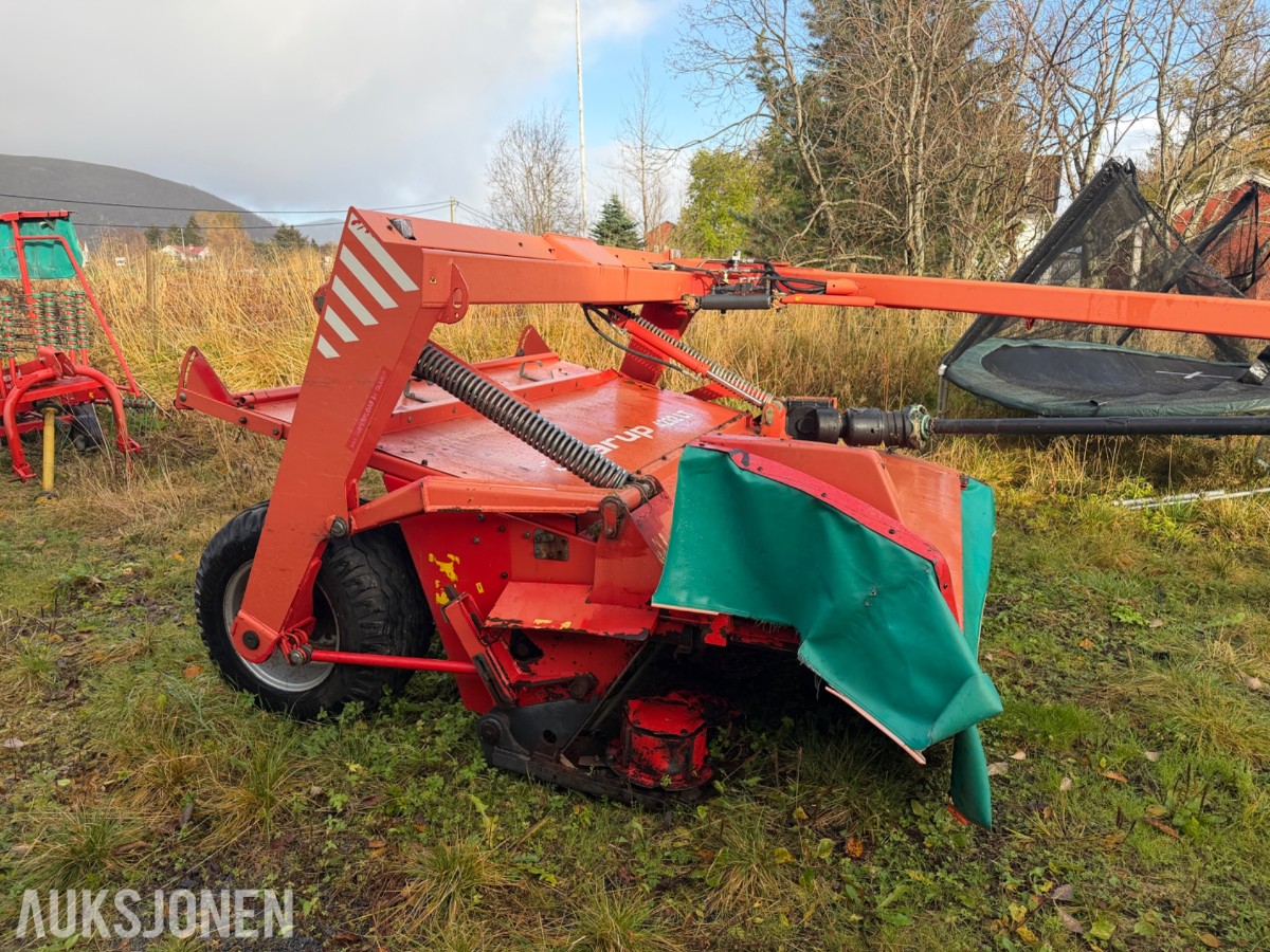 2008 KVERNLAND TAARUP 4232 LT SLÅMASKIN, 3,2 METERS ARBEIDSBREDDE