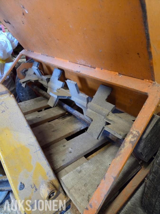 Rational Mt 200 Strøvogn/ sandspreder til bil/atv