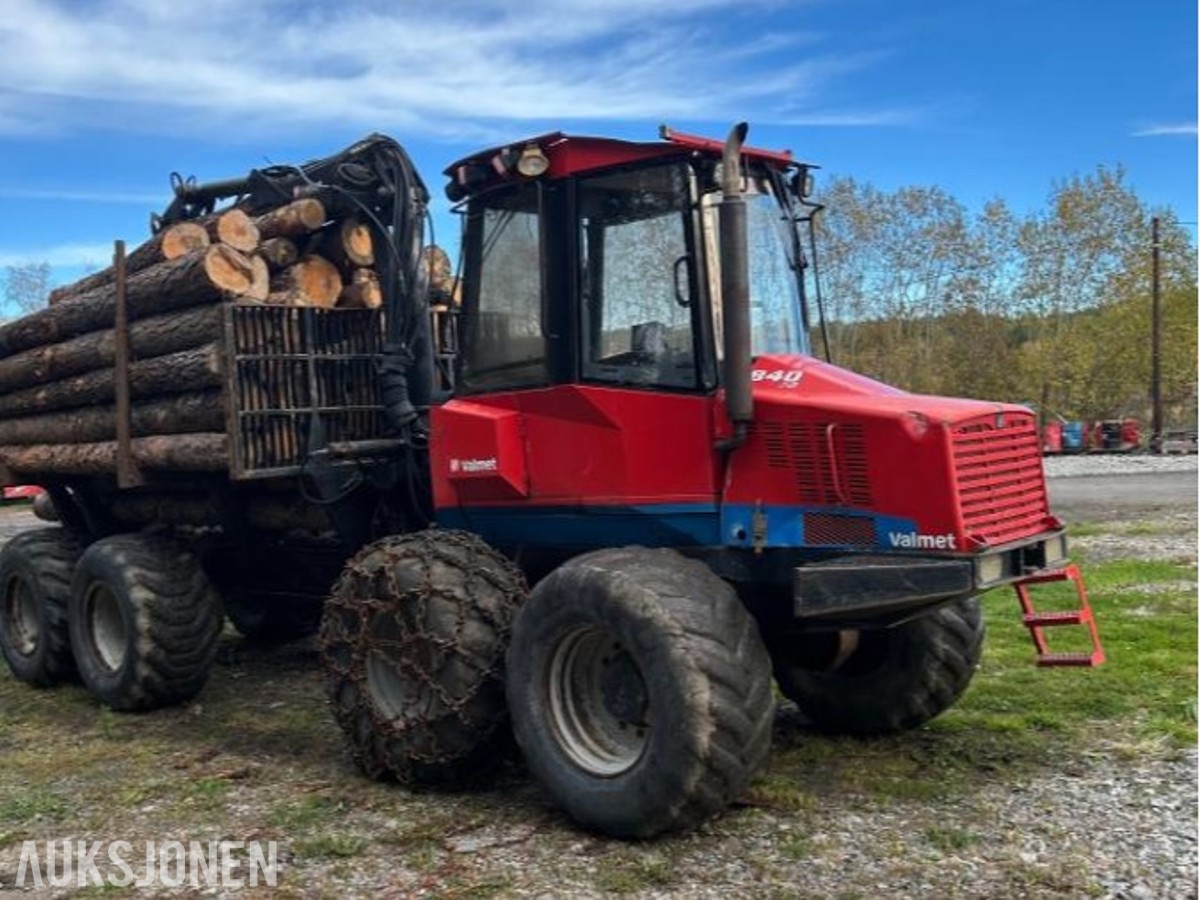 1998 Valmet 840.S2 lastbærer – reparasjonsobjekt