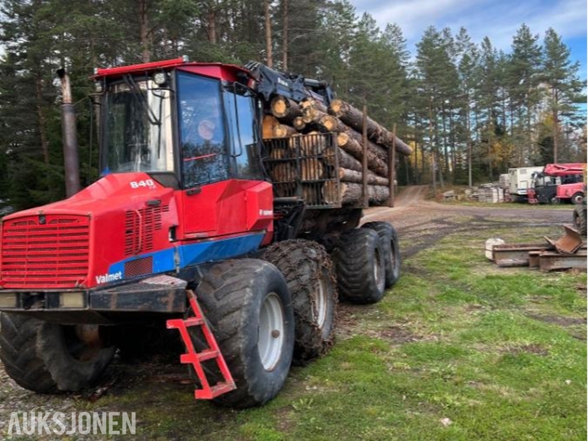 1998 Valmet 840.S2 lastbærer – reparasjonsobjekt
