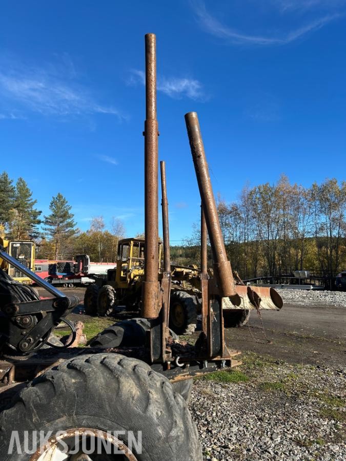 1998 Valmet 840.S2 lastbærer – reparasjonsobjekt