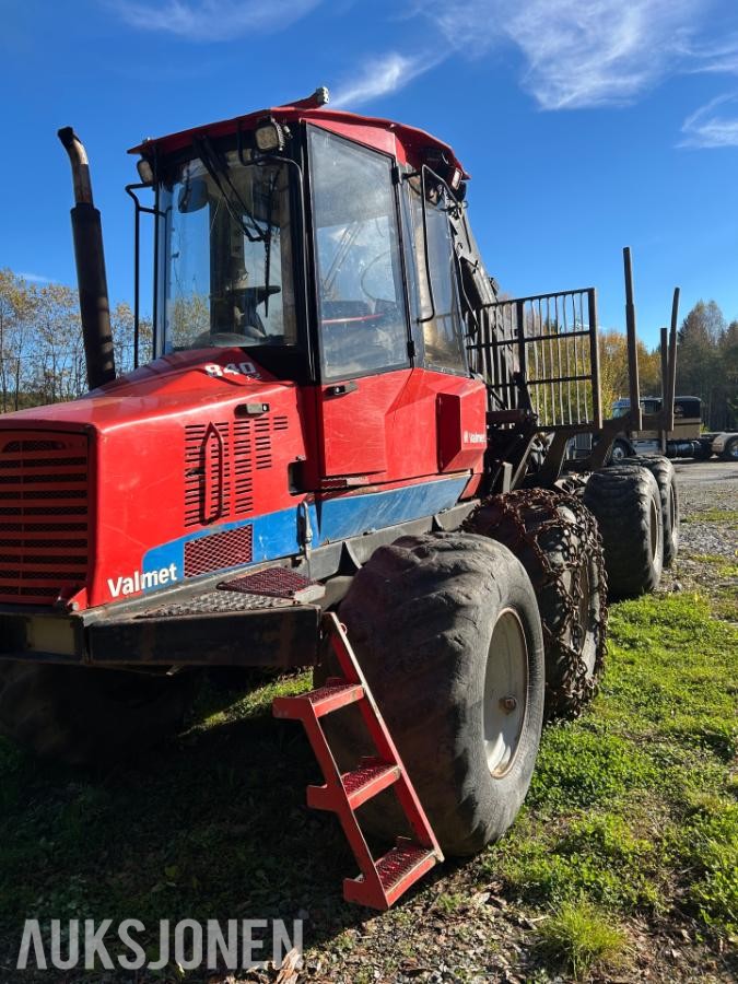 1998 Valmet 840.S2 lastbærer – reparasjonsobjekt