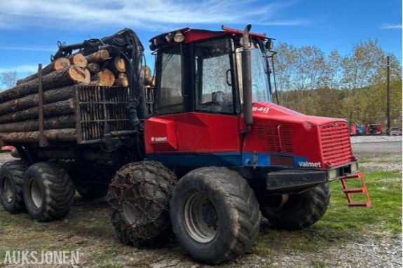 1998 Valmet 840.S2 lastbærer – reparasjonsobjekt